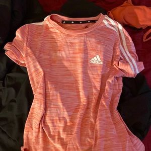 Addis’s pink shirt